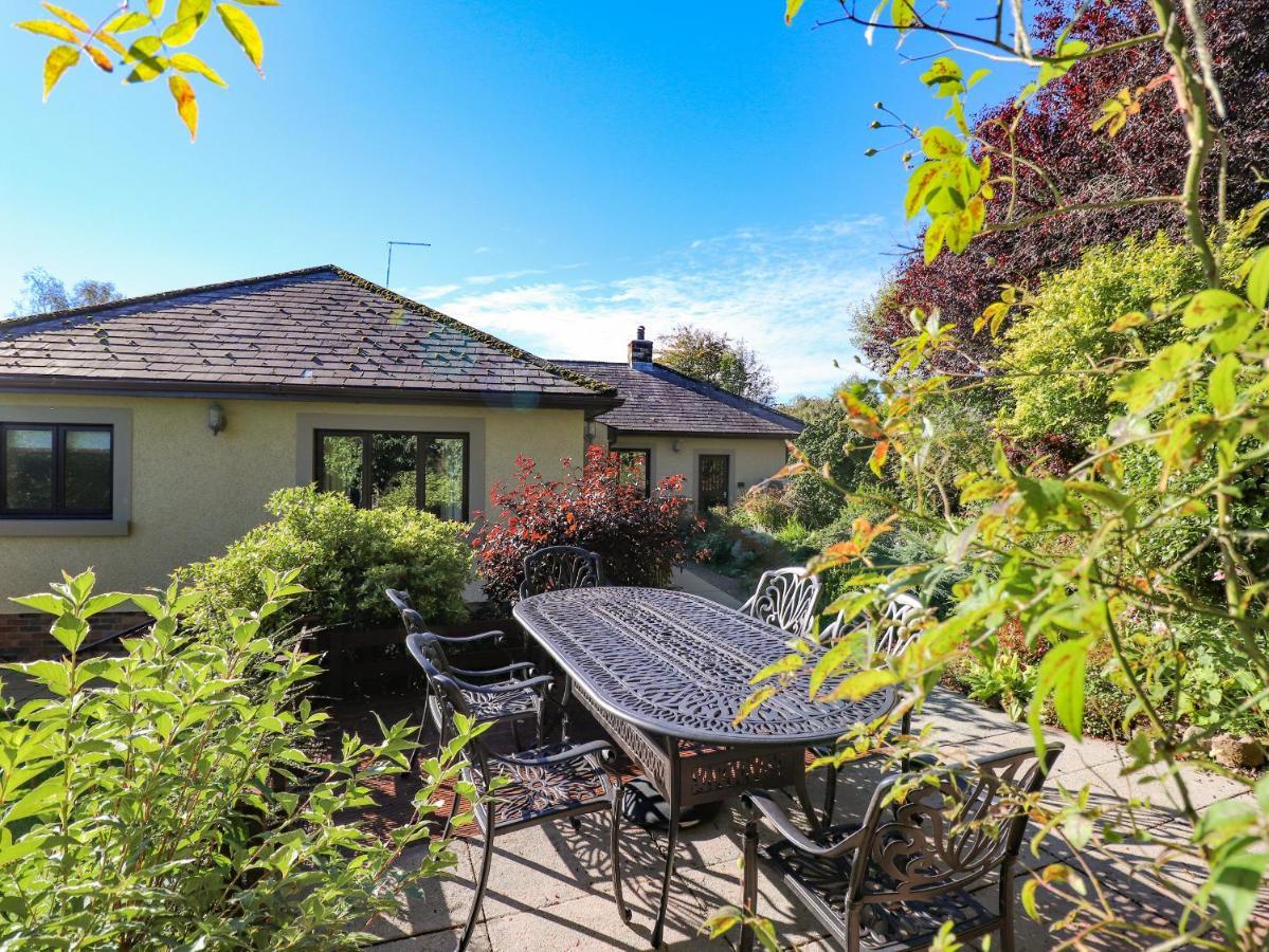 Edencroft Villa Penrith Exterior photo