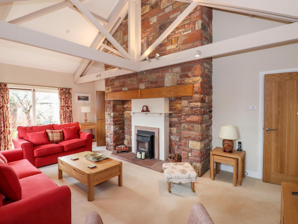 Edencroft Villa Penrith Exterior photo