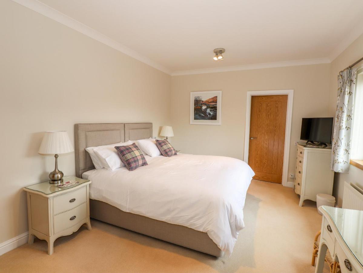 Edencroft Villa Penrith Exterior photo